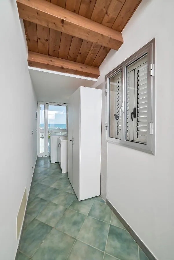 Archimede, Appartamento Con Vista In Centro A Marina Di Ragusa