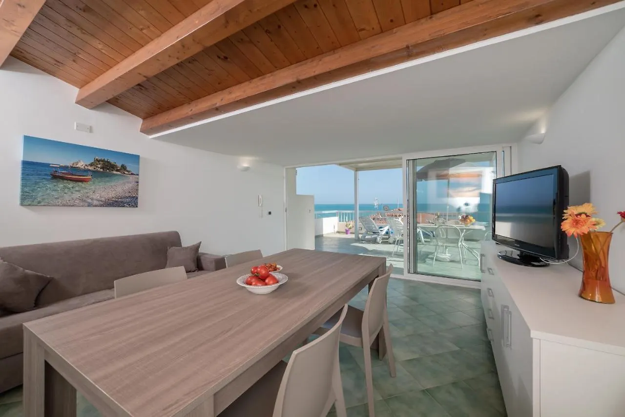 Archimede, Appartamento Con Vista In Centro A Marina Di Ragusa 0*,  Italia
