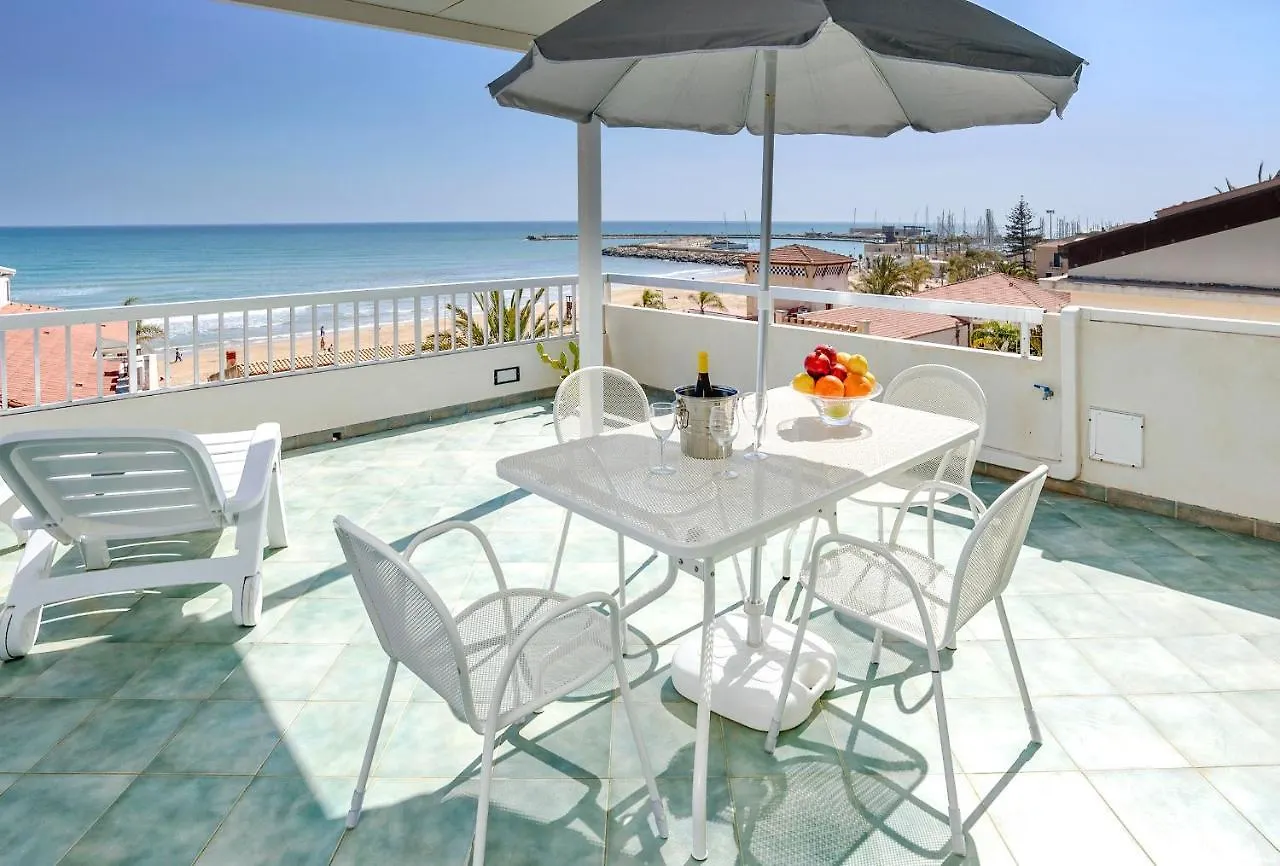 Archimede, Appartamento Con Vista In Centro A Marina Di Ragusa